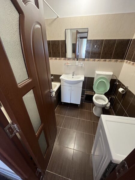 Tineretului vis-a-vis parc, apartament decomandat
