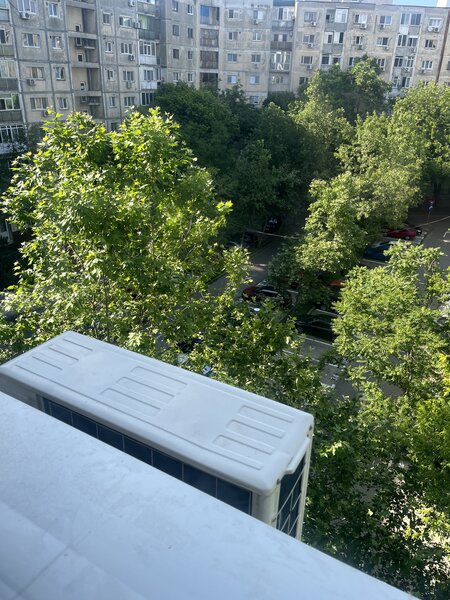 Tineretului vis-a-vis parc, apartament decomandat
